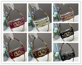 Picture of Valentino Handbags _SKUfw136147067fw